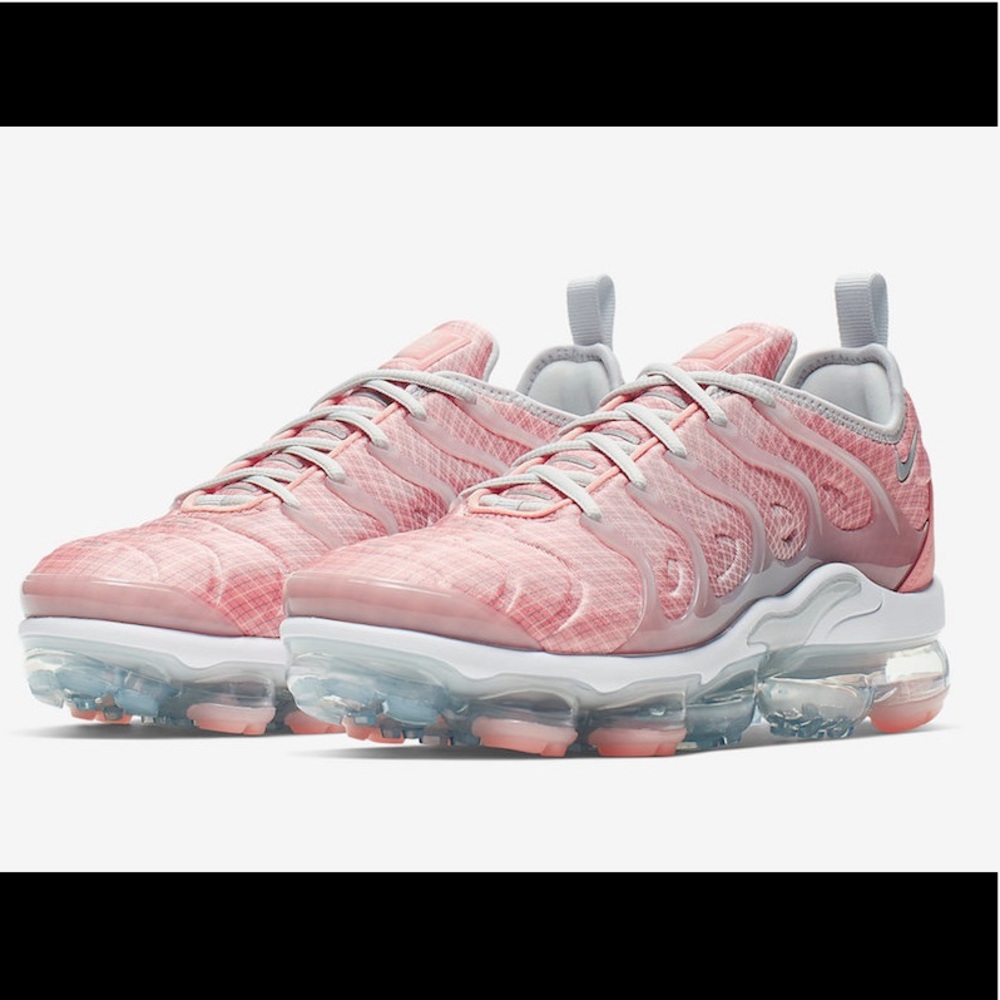 SOLD NWT Nike air vapormax plus - Picture 1 of 6